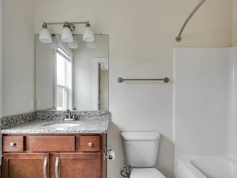 1325 Porter St #B — Photo 12