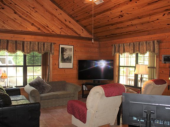 2nd image of 519 Private Road 1125