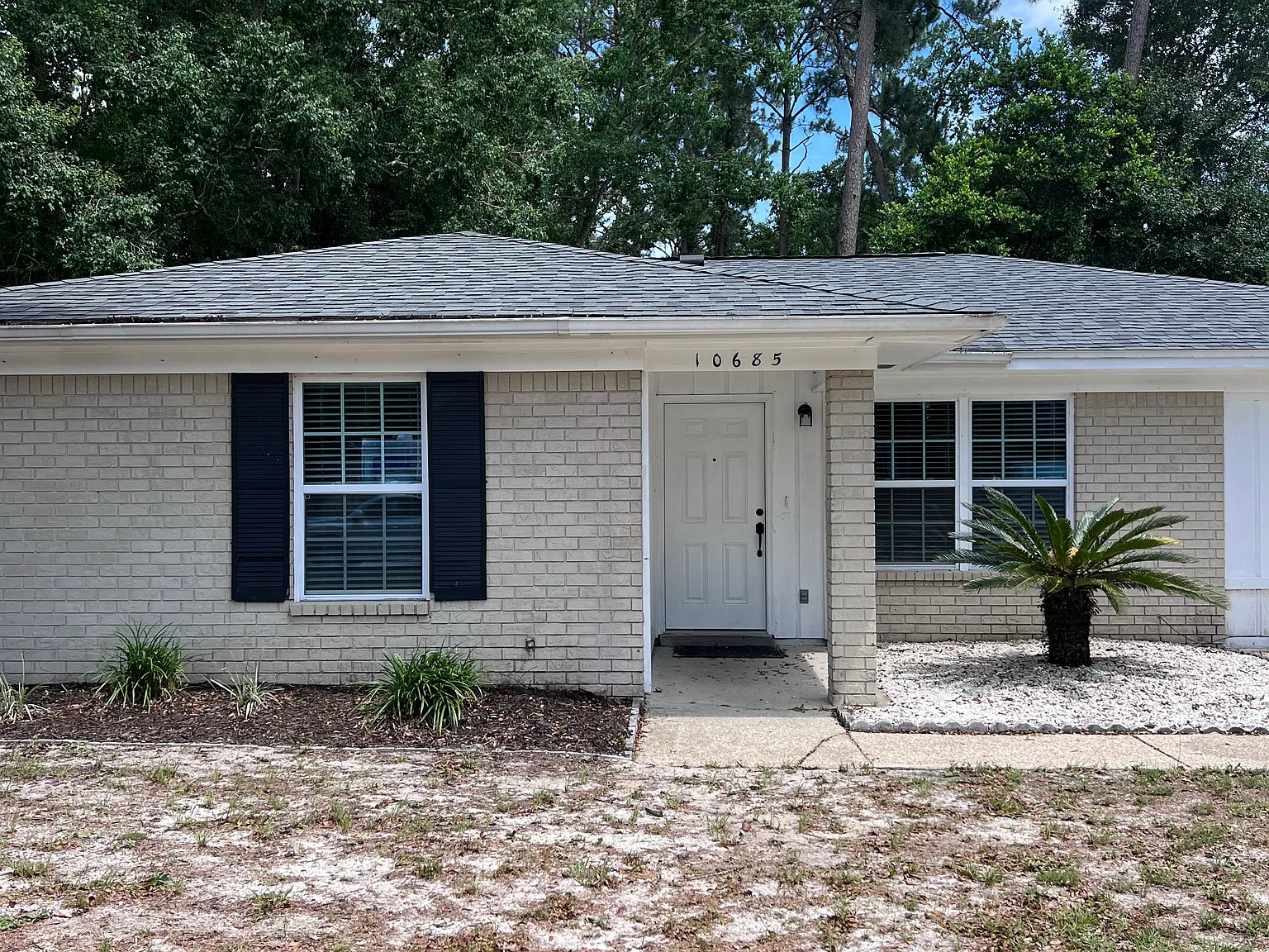 4 bed, 1500 sqft, $1,850 — Photo 1