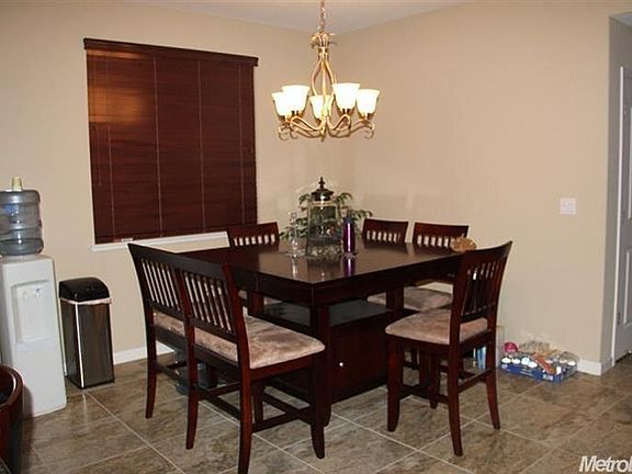 4th image of 349 W La Verne Ct
