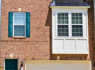 42206 Field Post Sq, Chantilly, VA 20152