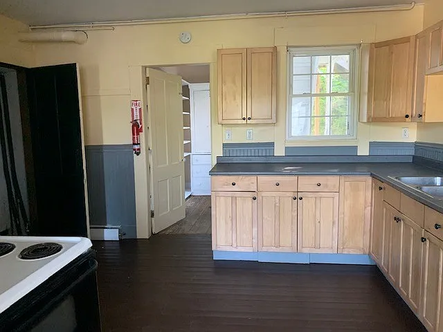 22 Mineral St — Photo 15