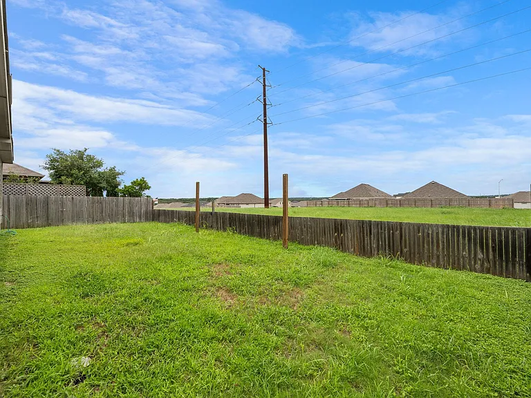 3537 Hurricane Trl — Photo 25