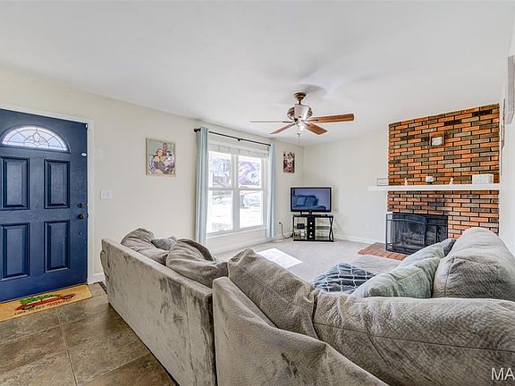 4th image of 713 Magnolia Ln
