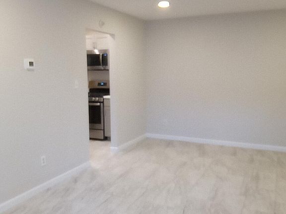 4th image of 21 Sierra Ct #21