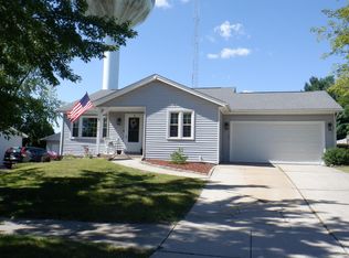 4738 Winford Ln, Loves Park, IL 61111