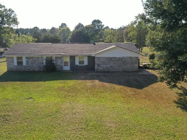 310 Meadowlark Ln, Longview, TX 75603