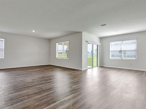 3rd image of 3598 Roden Rd