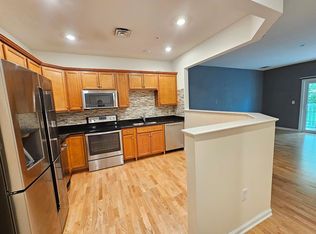 130 Trotter Rd APT 110, Weymouth, MA 02190