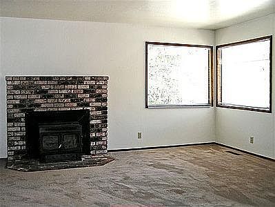 5th image of 201 Crestview Dr