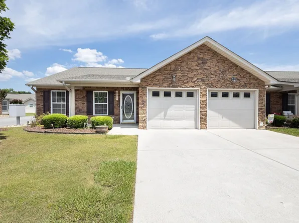801 Applebrook Dr, Rossville, GA 30741