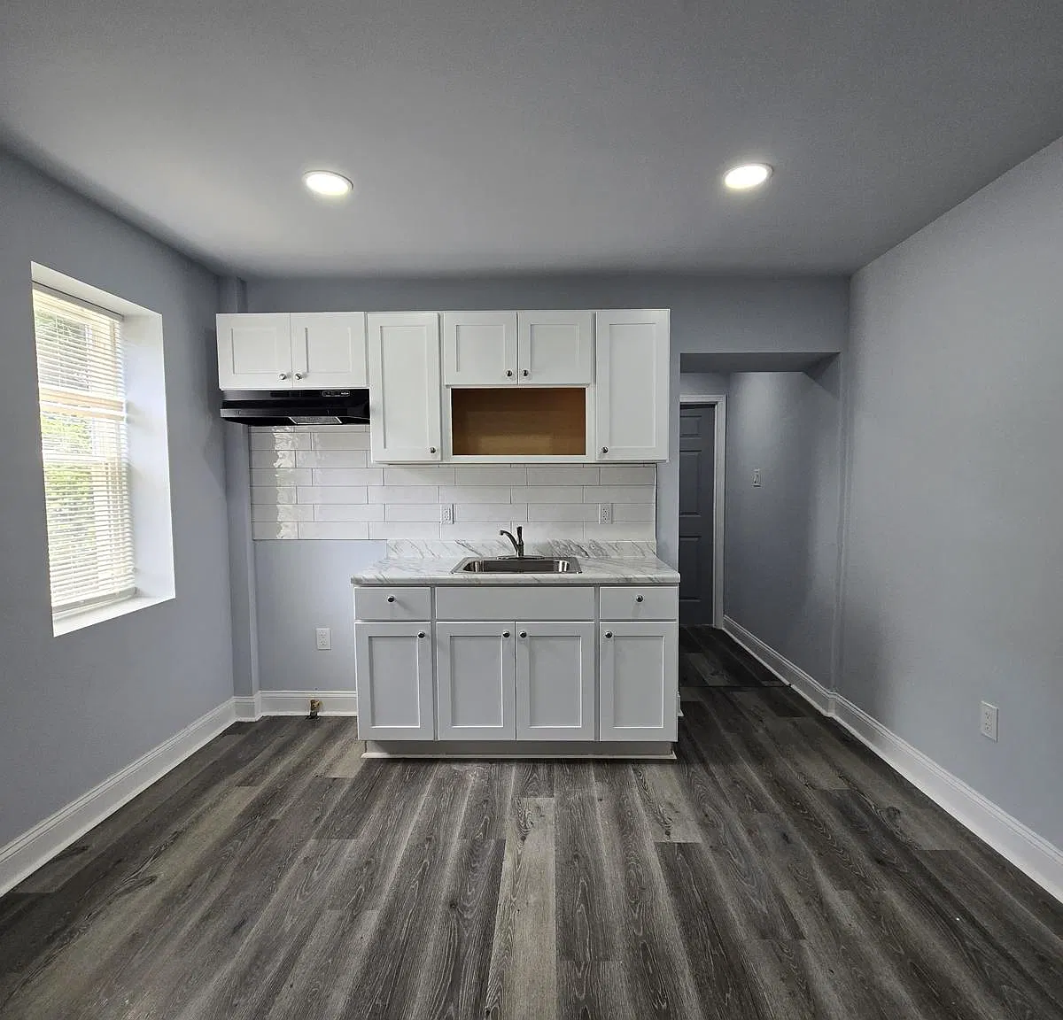 2 bed, 810 sqft, $1,050 — Photo 2