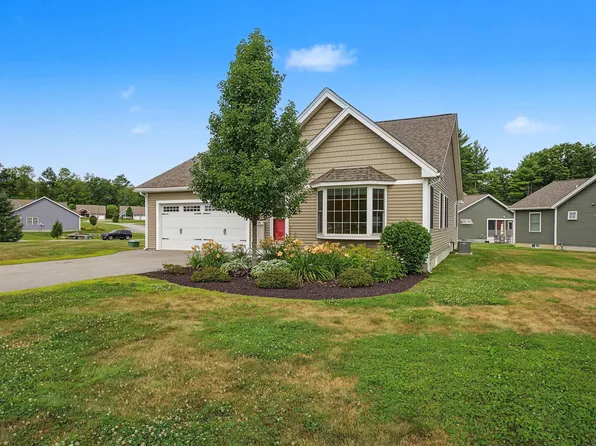 4 James Circle, Brentwood, NH 03833
