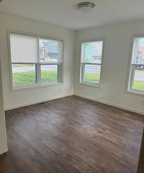 114 Henry Ave — Photo 8