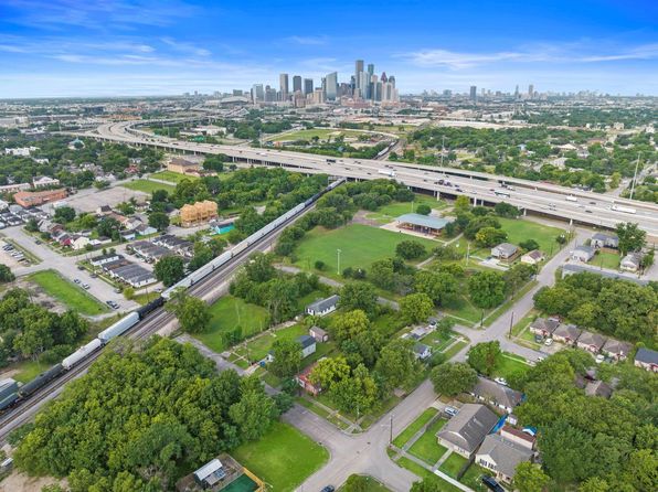 1919 Hailey St, Houston, TX 77026