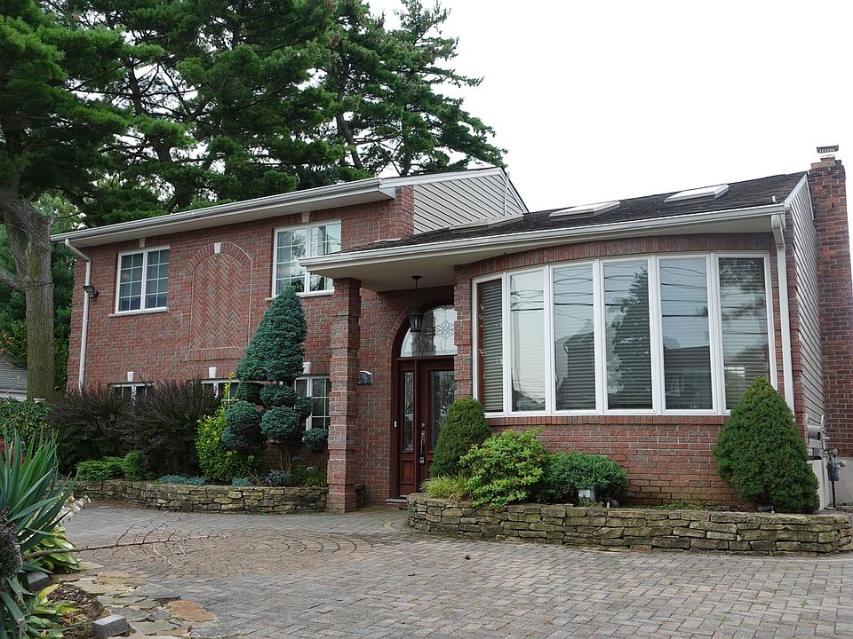 1st image of 262 N Iowa Ave