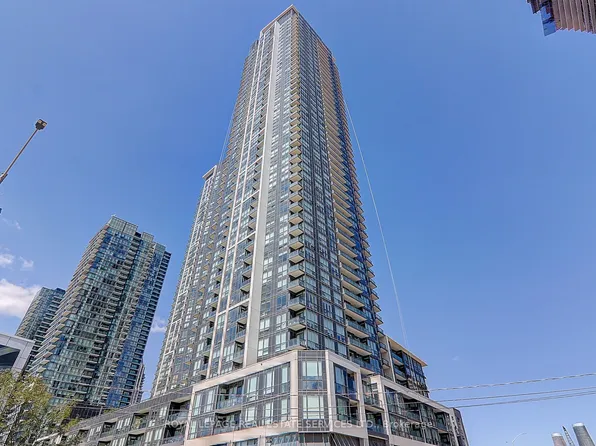 4011 Brickstone Mews, Mississauga, ON