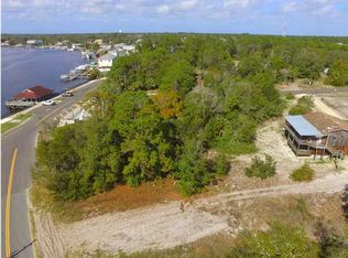607 Marine St, Carrabelle, FL 32322