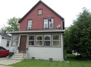 914 48th St, Kenosha, WI 53140