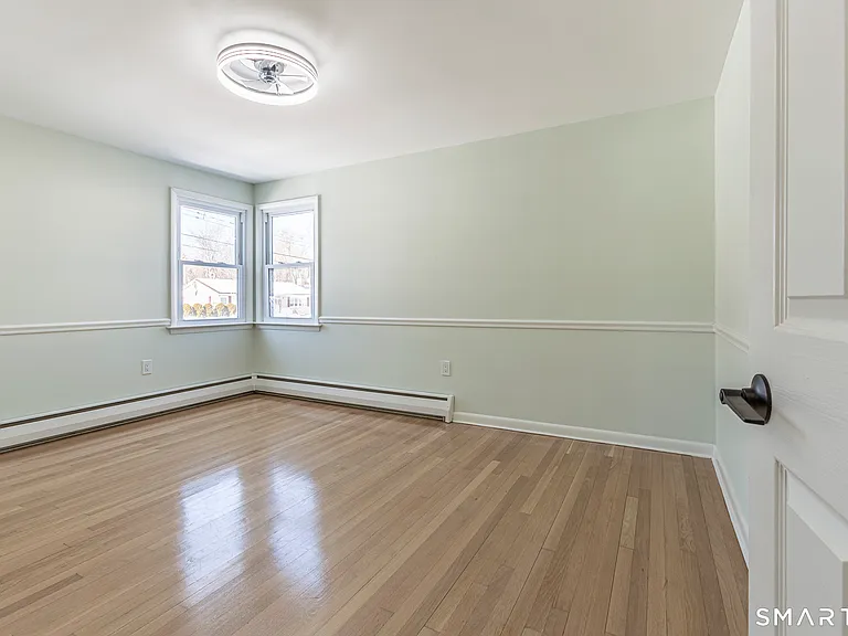 26 Kelly Rd — Photo 18