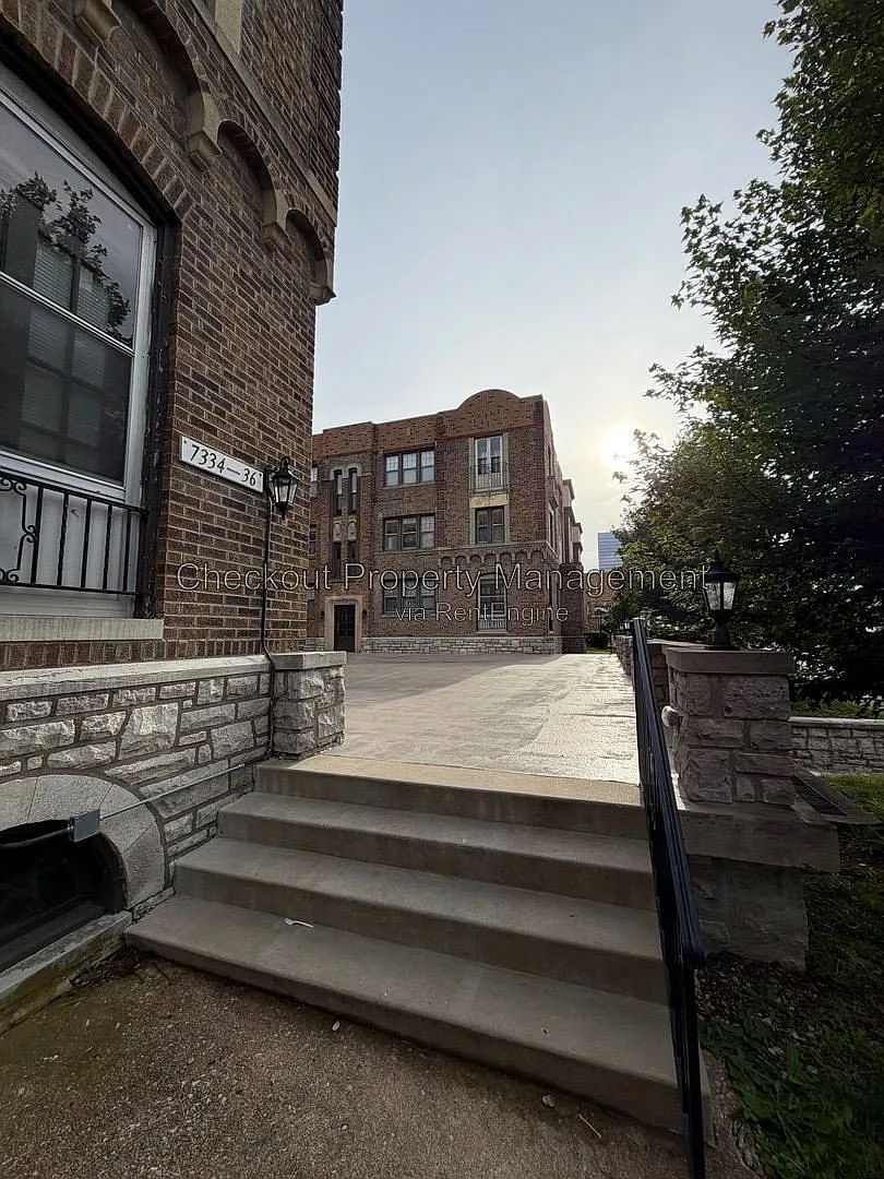 2 bed, 1.0 bath, 1200 sqft, $1,395 — Photo 3