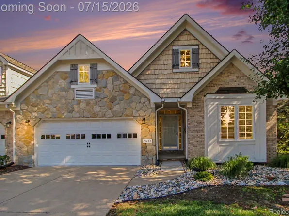 15744 Hunter Grv, Livonia, MI 48154