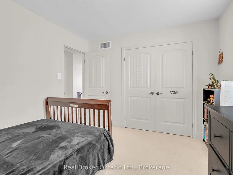 41 Samuel Dr — Photo 22