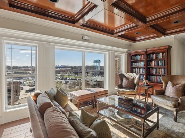 3175 Tremont Rd #504, Columbus, OH 43221