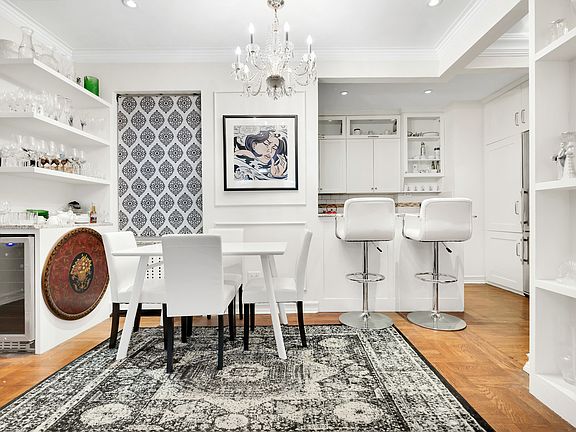 4th image of 29 W 64th St APT 1G