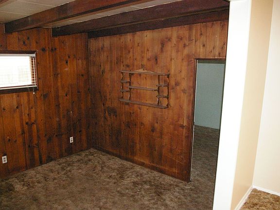 Den and extra room