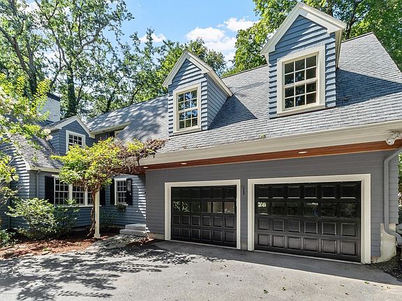 2nd image of 5 Tavern Ln