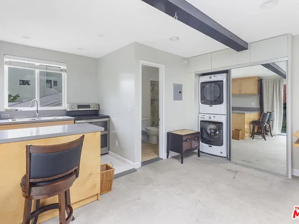 23 1/2 Ironsides St, Marina Del Rey, CA 90292