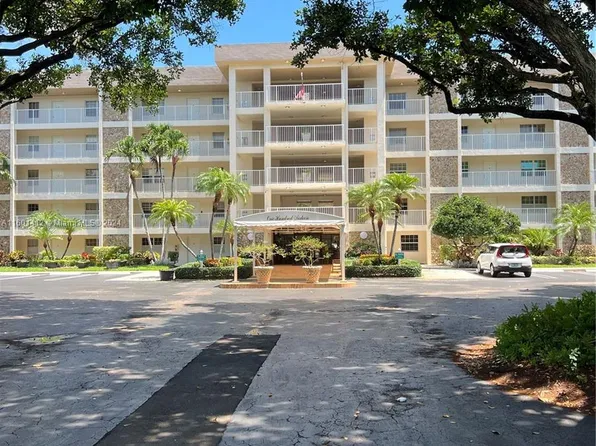 3503 Oaks Way APT 401, Pompano Beach, FL 33069