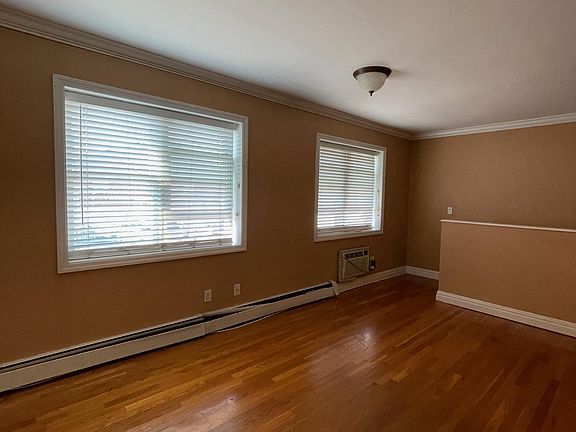4th image of 19908 47th Ave #1B