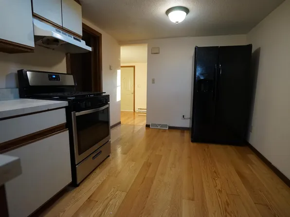 312 La Fayette Ave APT 2, Rockford, IL 61107