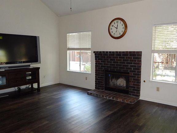 5th image of 5707 Crown Ct