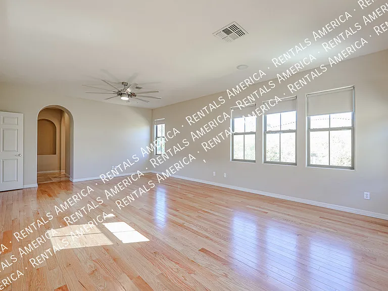3966 E Crest Ln — Photo 27