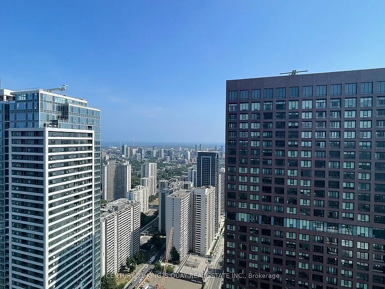 395 Bloor St E #4710 — Photo 36