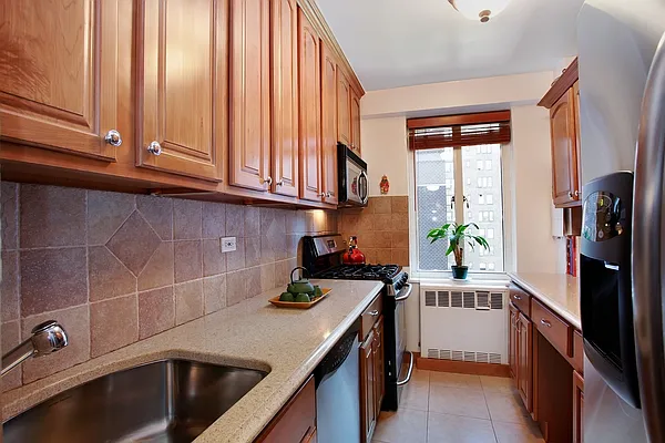 Sold by Compass | media 2