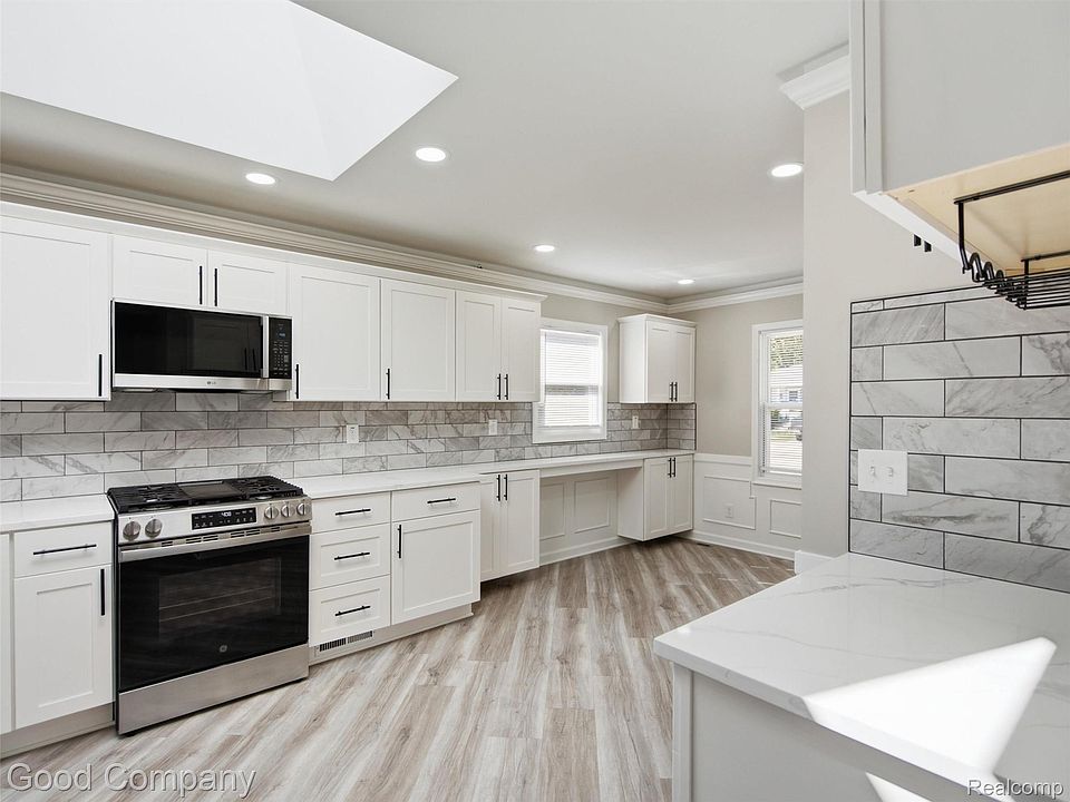 1112 Millard Ave, photo 14