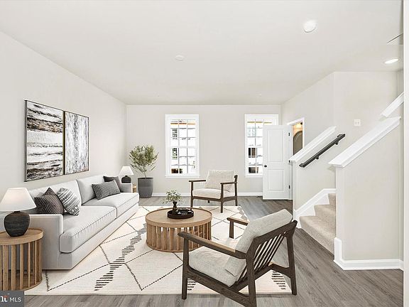 4th image of 102 Spring Bank Way