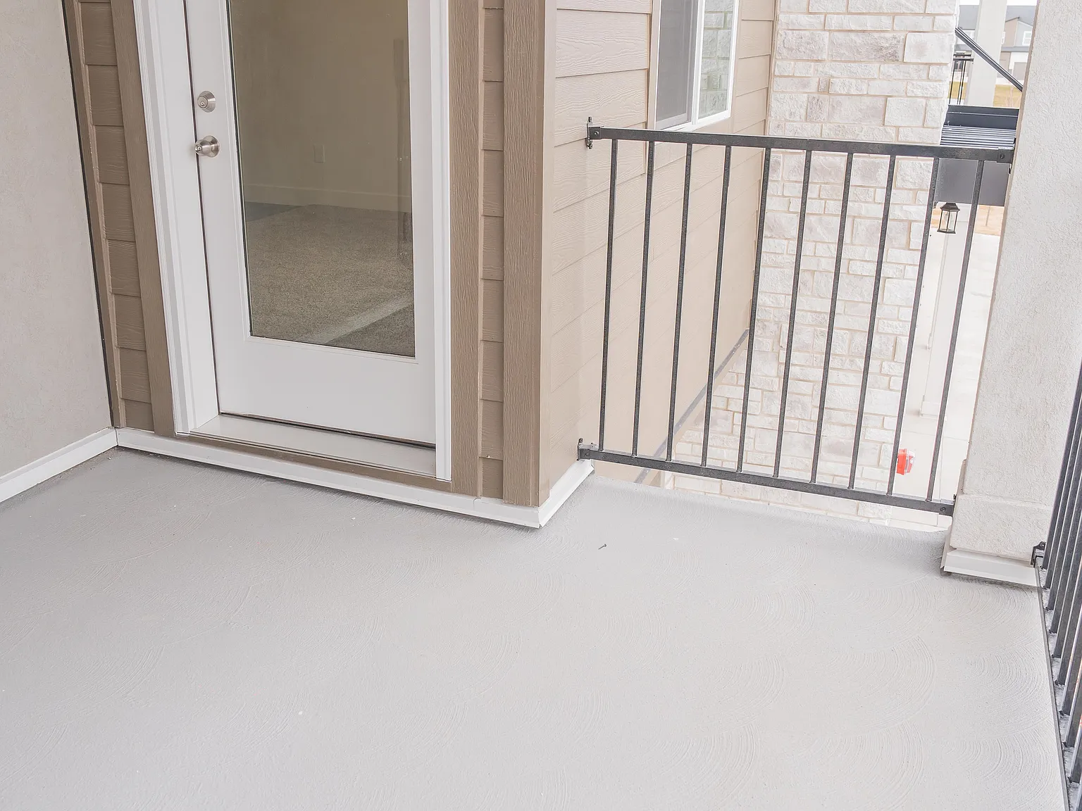 New Condo - Riverton — Photo 3