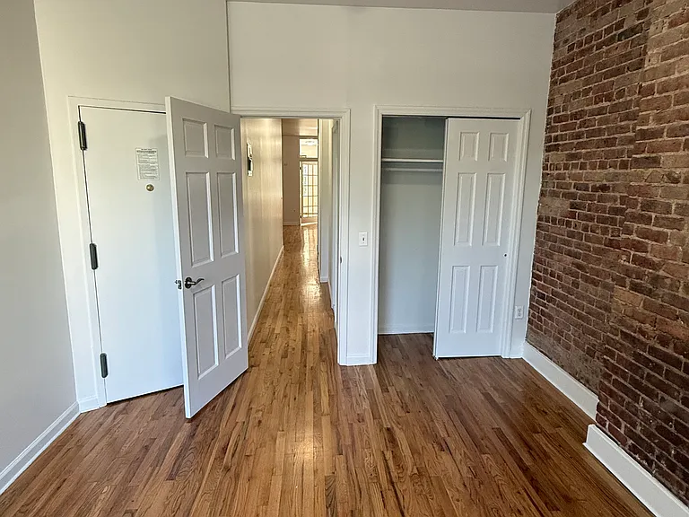 476 Central Ave #2L — Photo 2