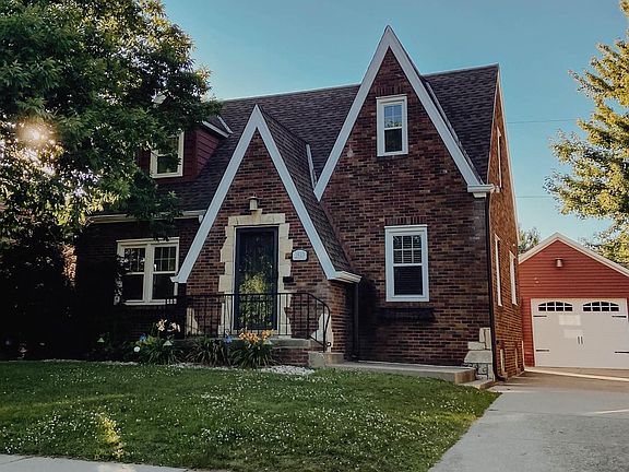 2nd image of 2519 W Sherman Ave