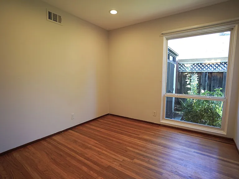 1185 Countess Ct — Photo 18