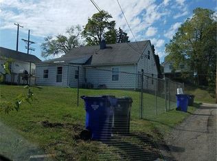 1519 9th St SW, Cedar Rapids, IA 52404