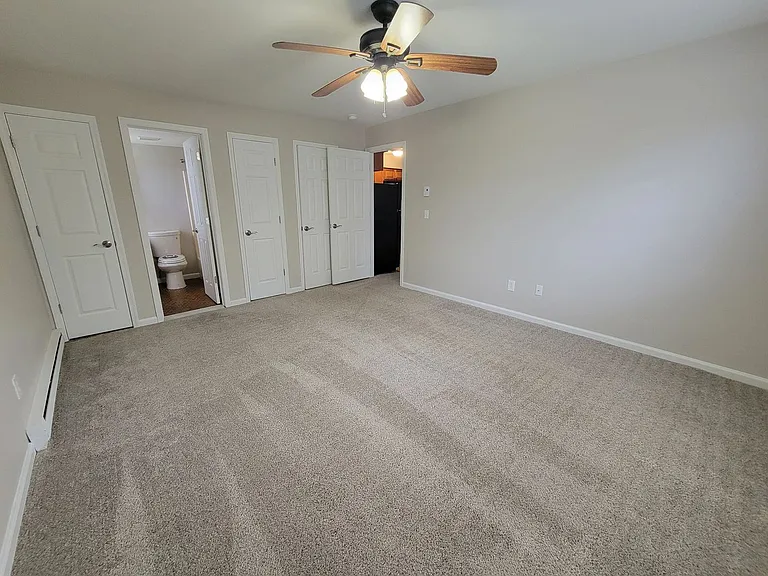 Country Gardens Apartments — Photo 21