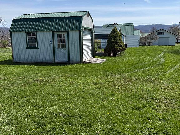 3rd image of 527 Franklin Rd