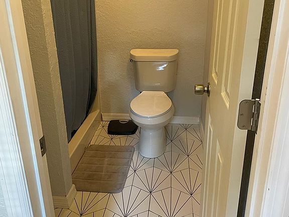 5th image of 3770 Cord Ave #B