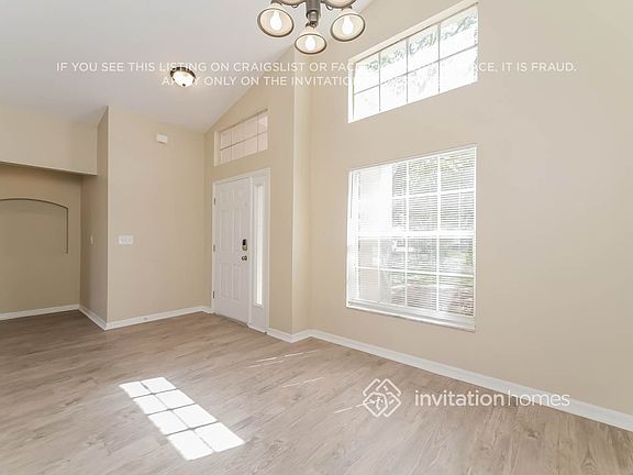 5th image of 106 Quiet Oak Ct